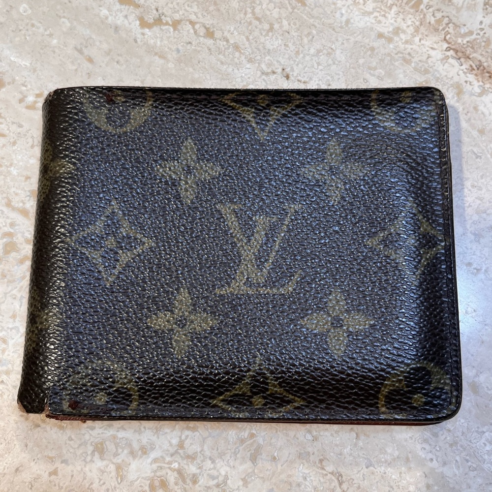 Louis Vuitton Men’s Wallet